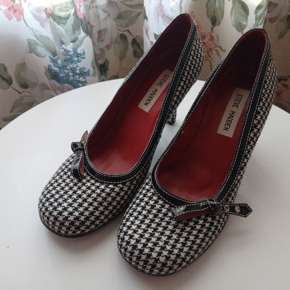 Steve Madden Black & White Houndstooth Mary Jane Pump - Classic Bow Detail